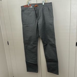 Men’s Slim Tapered Dockers 34W 33L